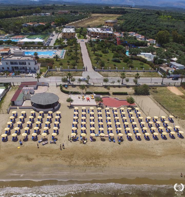 Royals Gate Hotel โรดิการ์กานิโก ภายนอก รูปภาพ